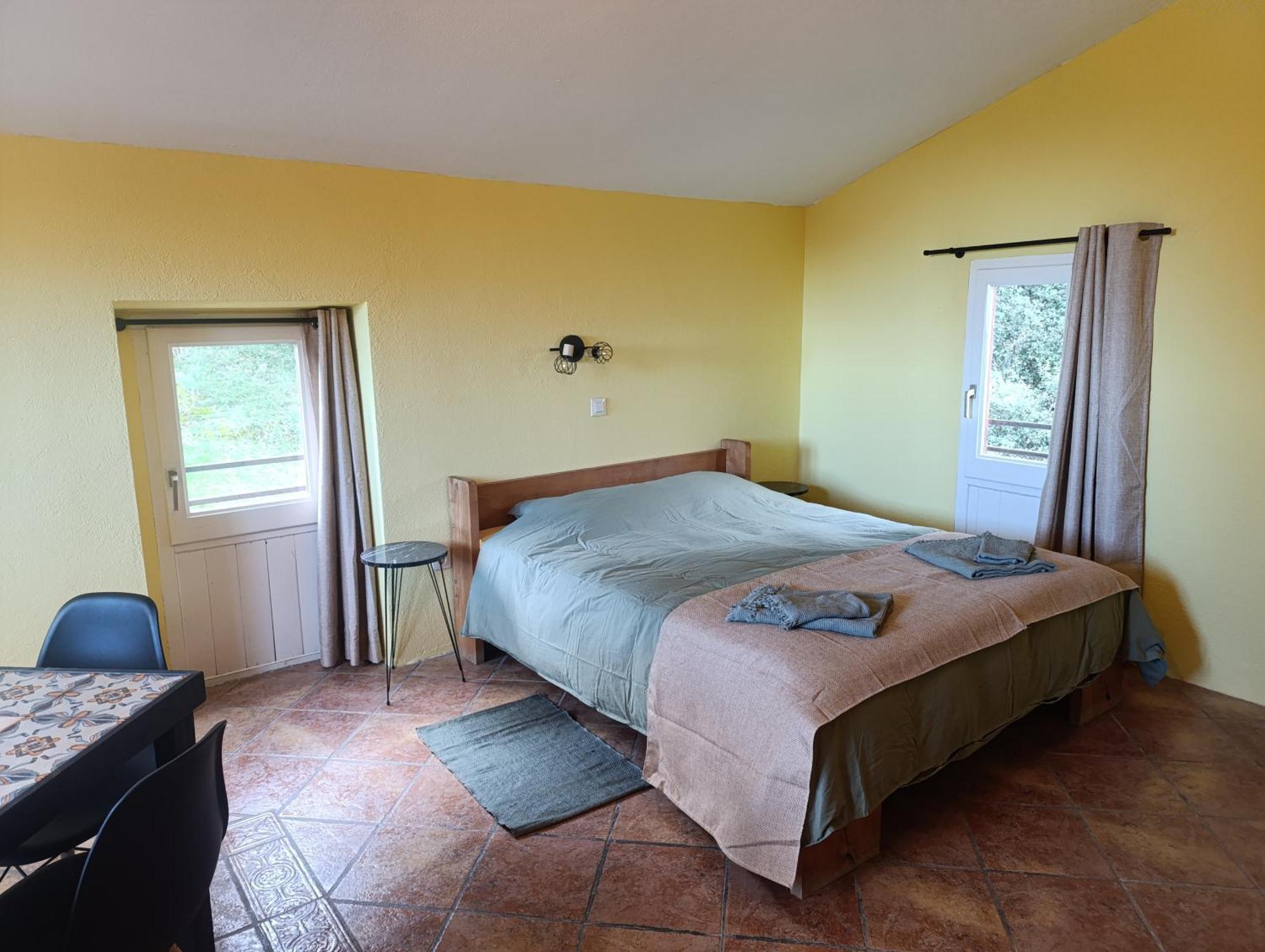 Bed and Breakfast Mas Pitre Besalú Zewnętrze zdjęcie
